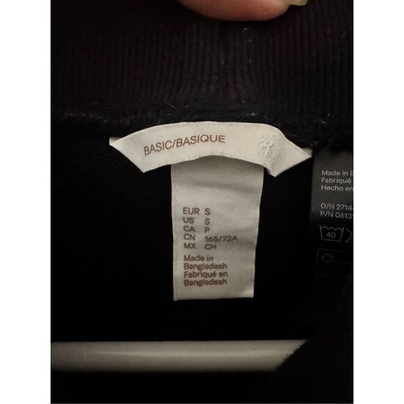 H&M black drawstring shorts size small - Picture 2 of 3